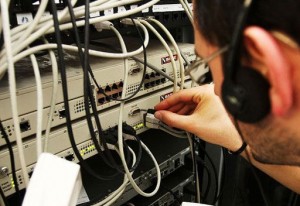 اسرائيل أمدت إيران بمعدات للتجسس !