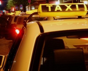 بدء تطبيق التعرفة الليلية والنهارية للتكاسي