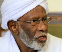 حسن الترابي يتوقع ثورة قريبة ضد البشير