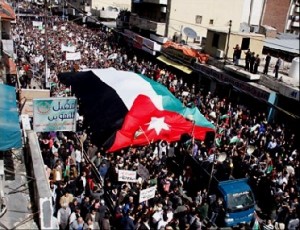 مسيرة وسط البلد: لا اصلاحات ولا محاربة للفساد بعد عام من بدء الحراك في الاردن
