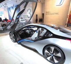 3 مدن عالمية تعرض أحدث موديلات السيارات