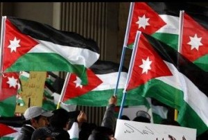 موظفو الاردنية ينتصرون للطويسي ويطالبونه بعدم الاستقالة