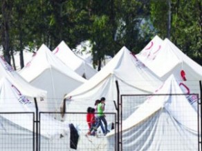 أول مخيم للاجئين السوريين في المفرق وأردني يدير غرفة عمليات المراقبين بدمشق