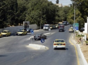 السيطرة على موظف حكومي حاول حرق نفسه ببدر الجديدة