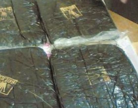 العثور على سيارة مسروقة منذ عام وحشيش بمزرعة بمعان