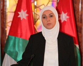 مقعد يحاول حرق نفسه أمام التنمية الاجتماعية