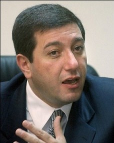 أوساط أردنية تترقب منع باسم عوض الله من السفر تمهيدا لمحاكمته بعد قرار شفهي