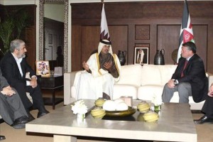 الملك يستقبل ولي العهد القطري بحضور مشعل