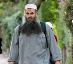 بريطانيا تفرج عن الأردني أبو قتادة بكفالة