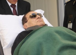 مبارك يهدد بالانتحار..!!