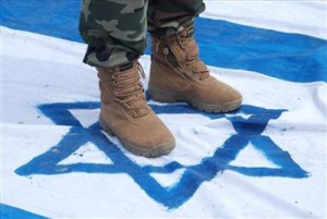 اشتباكات بين قوات الدرك والمعتصمين في ساحة الكالوتي .. وانباء عن وقوع اصابات