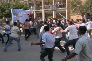 مشاجرة كبيرة في جامعة اليرموك .. وإصابة طالبين