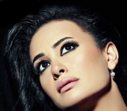 هند صبري: تعرّيت بالكامل بمزاجي