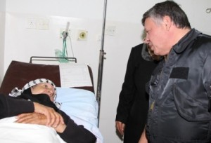 الملك يقوم بزيارة مفاجئة لمستشفى الجامعة