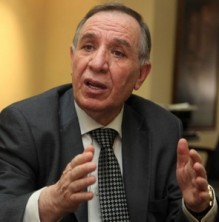 وزير الطاقة: احتمال الخطأ بفاتورة كهرباء الشهر الجاري وارد