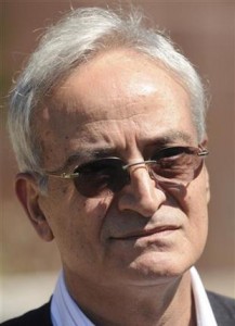 وزير المالية يجري مقابلات لتعيين مدير للضريبة ..