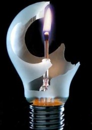 انقطاع الكهرباء منذ ساعات عن مناطق بعمّان والمحافظات