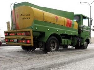 أغرب صور الاحتيال في عمان.. يسحبون الديزل من خزانات المنازل ويعيدون بيعه