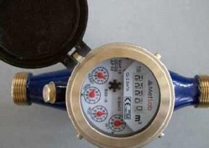 المئات من موظفي مياه الشمال يقتحمون مكتب الخبير الفرنسي