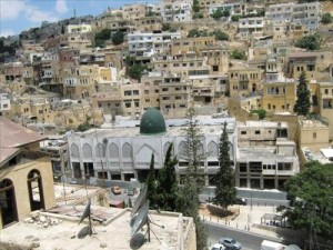 مجهولون يعتدون على الناشط ماجد ابورمان بالسلط