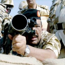 المشير خليفة بن أحمد : نعم هناك مؤامرة لقلب نظام الحكم في البحرين