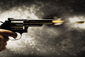 إطلاق نار على مواطن أمام صيدلية بجبل النصر