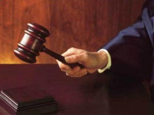 عشرون سنة أشغال شاقة لعشريني قتل آخر رمياً بالرصاص