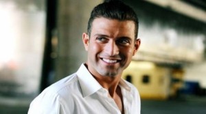 حفيد عمر الشريف: أنا مثلي جنسيا وأمي يهودية