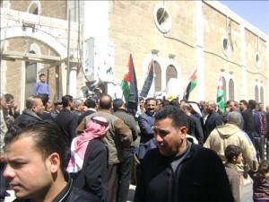 (3) إعتصامات في الكرك للتنديد بالفساد والمطالبة بالكرامة..