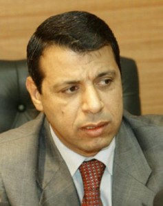 وثائق القذافي تكشف لاول مرة .. دحلان حصل على اموال طائلة من القذافي