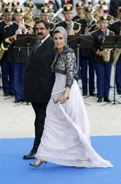 رفض دعوى تعويض لأمير قطر ضد صحيفة إيطالية بسبب (زوجاته الخمس)