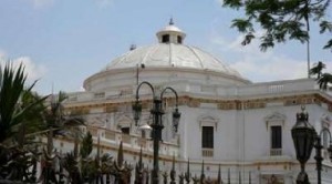 مصر: نائب سلفى يستولى على مسجد ويطلب قطعة أرض مقابلًا لإعادته