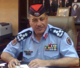 العميد عارف وشاح يتجاوز مرحلة الخطر وحالته مستقرة - تحديث