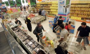 التجار يطالبون بتوحيد الرقابة على المواد المستوردة