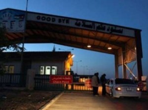 الاجهزة الامنية  اعتقلت عاملين في قناة الجزيرة أثناء تهريبهم أسلحة  إلى سورية