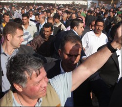 الملك عبدالله الثاني يأمر بتخفيف الحراسات  الأمنية لموكبه في زياراته الداخلية