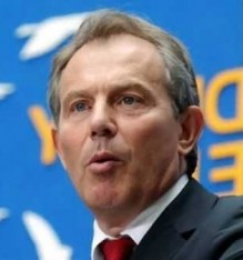 "الاندبندنت": توني بلير يرسم السياسات في الكويت ويستنزف خزينة الدولة