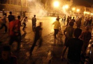 اغلاق الطريق الدولي في سلحوب.. واعتداء على السيارات بلا أمن