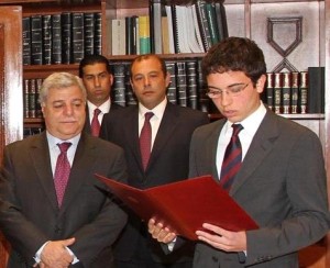 للمرة الاولى ولي العهد يؤدي اليمين الدستورية نائبا لجلالة الملك