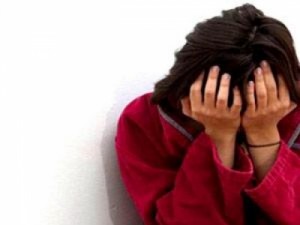 شاب يغتصب خطيبته بمساعدة اشقائه .. واخر يقتل زوجة ابيه