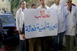 اقارب متوفى بحادث سير يعتدون على ممرضين في البشير