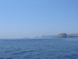 قوات سورية تتعرض لهجوم من البحر