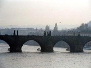 سرقة جسر وزنه 10 أطنان في تشيكيا آخر فنون السرقة