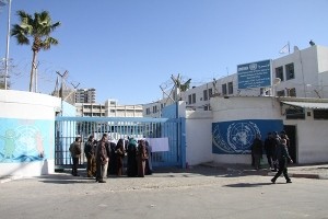 الأونروا تقابل مطالب العاملين بتجاهل يثير الشكوك