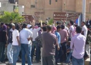 ابناء عشائر الازايدة يعتصمون للمطالبة بإيقاف تهميشهم