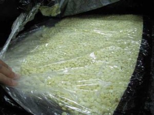 احباط تهريب 400 الف حبة مخدر