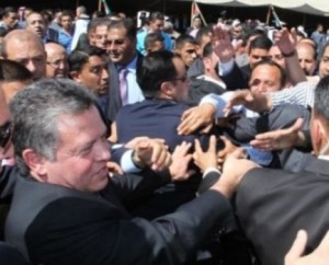 اﻟﻣﻠك ﯾﻠﺗﻘﻲ ﺷﯾوخ ووﺟﮭﺎء ﻋﺷﺎﺋر ﺑﺋر اﻟﺳﺑﻊ