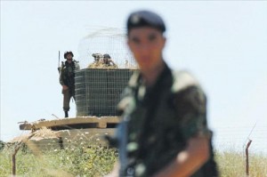 إسرائيل تزيل ألغامـًا أرضية لإقامـة نظام مراقبـة على حدودها مع الأردن