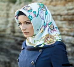 دائرة الافتاء تحرم ارتداء «الباروكة» بدلاً من «الحجاب»