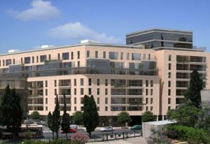 البطريركية اليونانية تبيع عقارات في القدس المحتلة لجهات صهيونية بـ 10 ملايين دولار